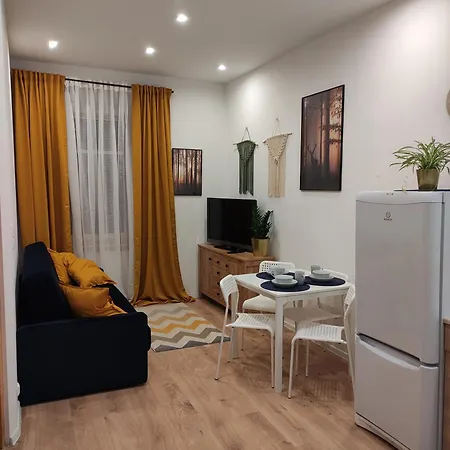 Daire Apartament W Kamienicy